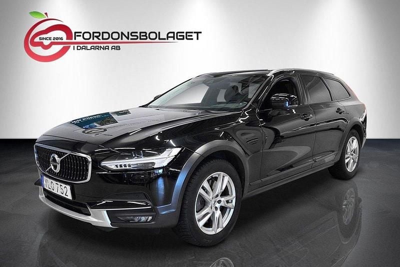 Svart Begagnad 2017 Volvo V90 CC Momentum Kombi | 279 000 kr (Marknadspris) - Bild 1/4