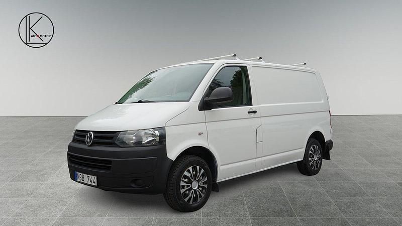 Vit Begagnad 2013 VW T5 Van | 119 900 kr (Marknadspris) - Bild 1/4
