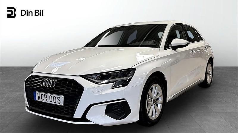 Vit Begagnad 2023 Audi A3 Sportback Proline Halvkombi | 264 000 kr (Marknadspris) - Bild 1/4
