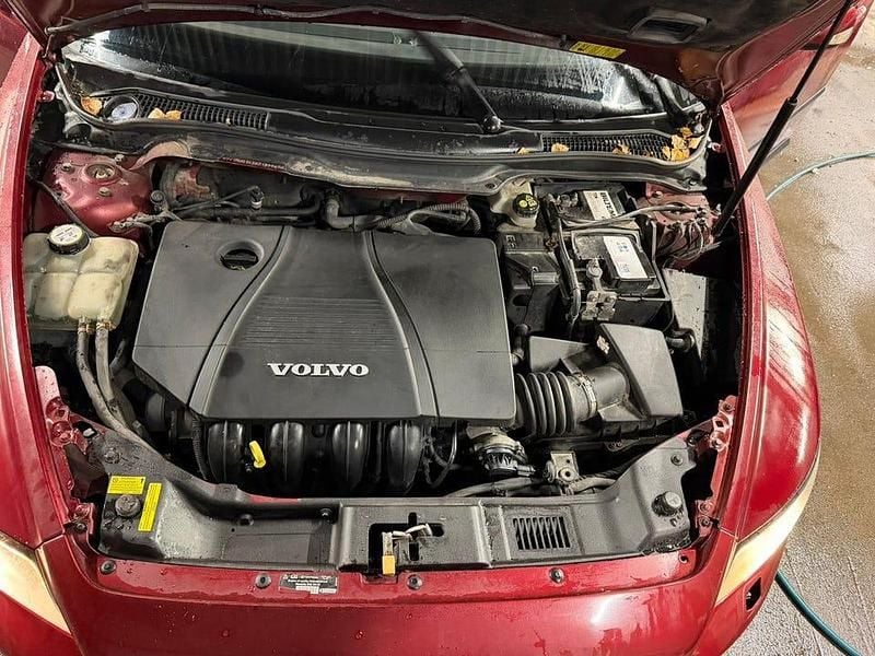 Begagnad 2006 Volvo V50 Kombi | 20 000 kr (Lite dyr) - Bild 1/4