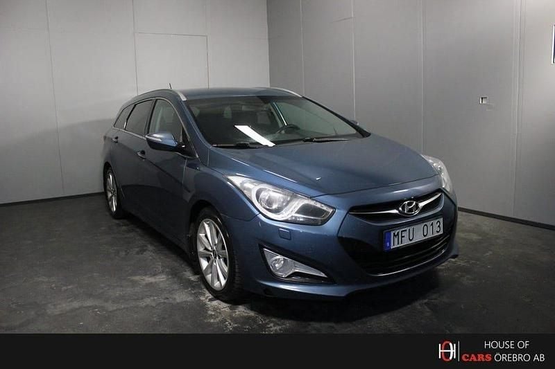 Blå Begagnad 2012 Hyundai i40 Kombi | 72 900 kr (Marknadspris) - Bild 1/4