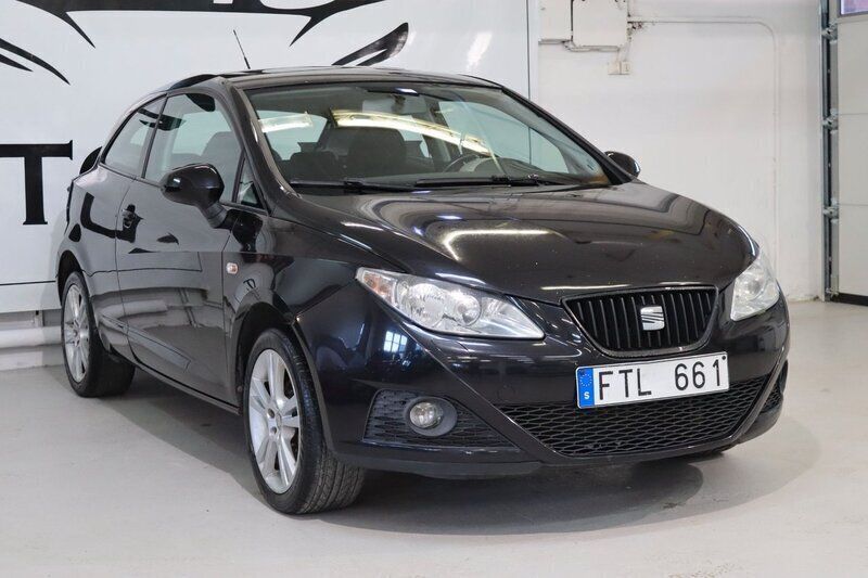 Svart Begagnad 2010 Seat Ibiza Halvkombi | 39 900 kr (Marknadspris) - Bild 1/4
