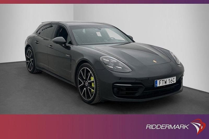 Mörkgrå Begagnad 2020 Porsche Panamera 4 Sport Sedan | 779 800 kr (Marknadspris) - Bild 1/3