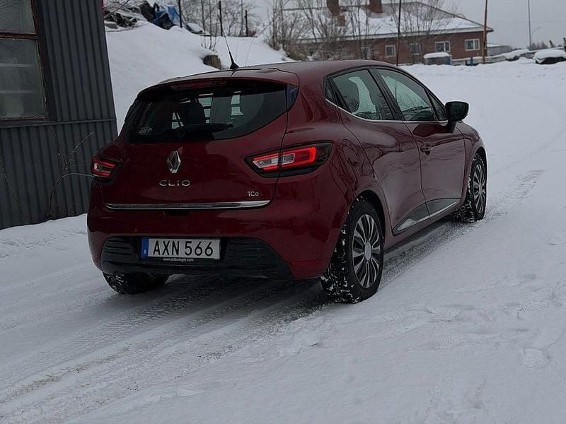 Begagnad Renault Clio IV 90 HK (66 kW) 2016 Okänd Halvkombi
