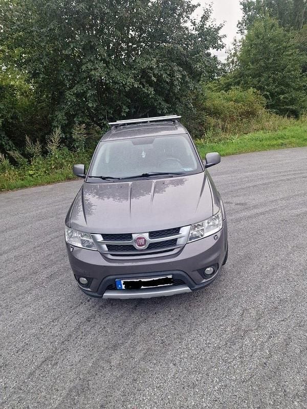 Begagnad 2013 Fiat Freemont SUV | 99 000 kr (Lite dyr) - Bild 1/4