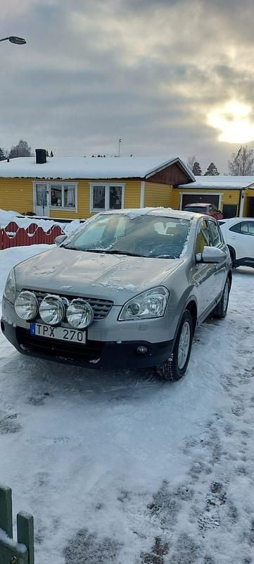 Begagnad 2009 Nissan Qashqai SUV | 47 000 kr (Marknadspris) - Bild 1/2