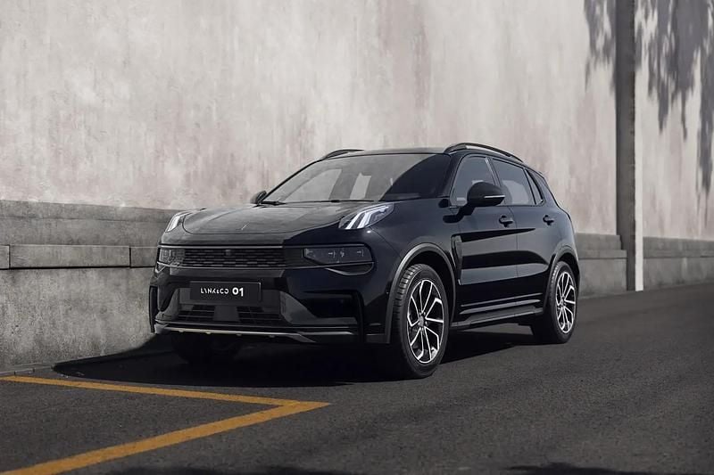 Ny Lynk & Co 01 283 HK (208 kW) 2025 Svart SUV