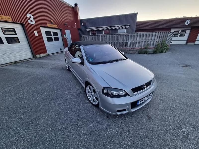 Begagnad 2001 Opel Astra Cabriolet Cab | 40 000 kr - Bild 1/4