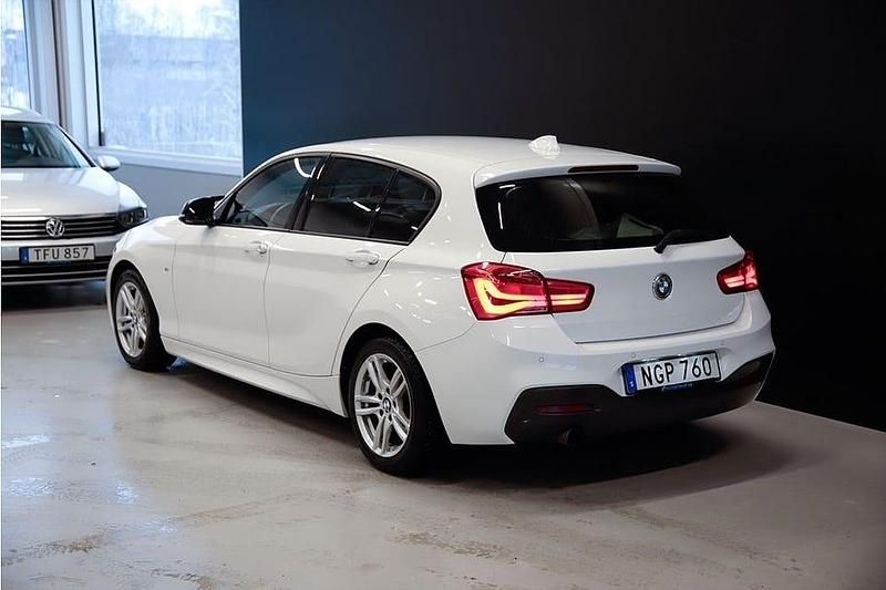 Begagnad BMW 118 M Sport 136 HK (100 kW) 2016 Vit Halvkombi