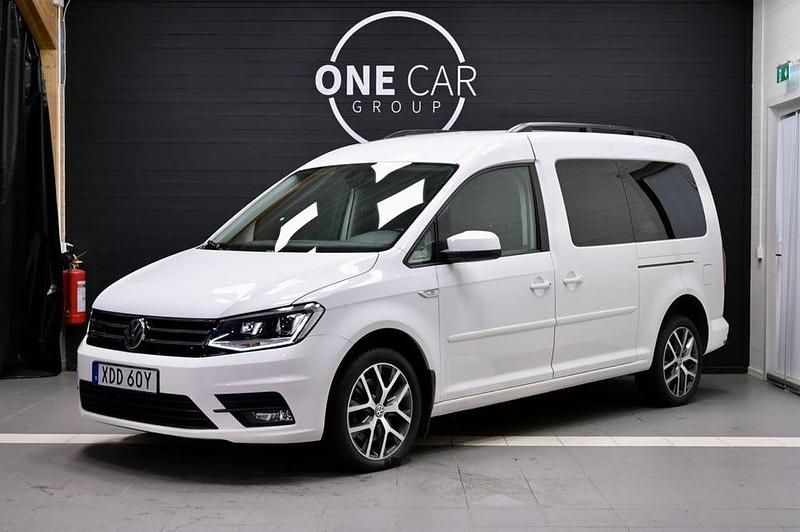 Vit Begagnad 2020 VW Caddy Maxi Life Life Minibuss | 399 900 kr (Marknadspris) - Bild 1/4