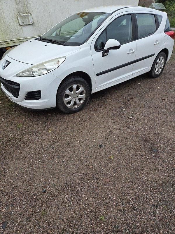 Vit Begagnad 2010 Peugeot 207 Kombi | 23 000 kr (Superpris) - Bild 1/1