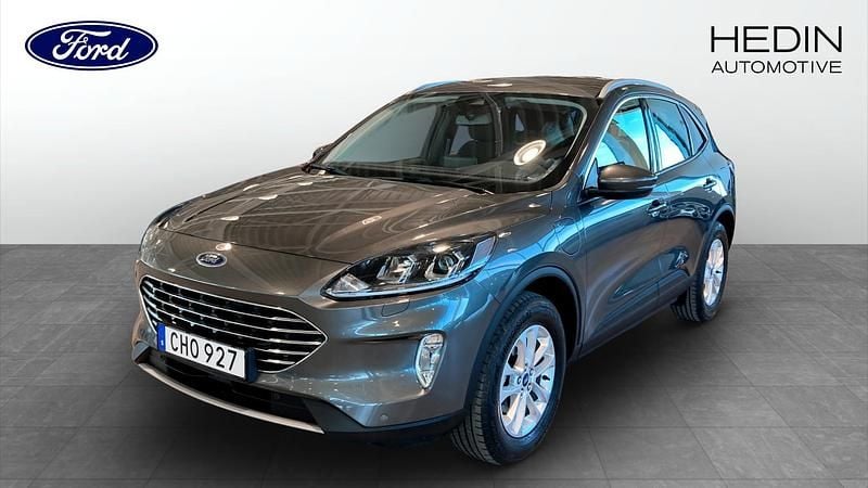 Grå (grey) Begagnad 2022 Ford Kuga Titanium SUV | 259 900 kr (Marknadspris) - Bild 1/4