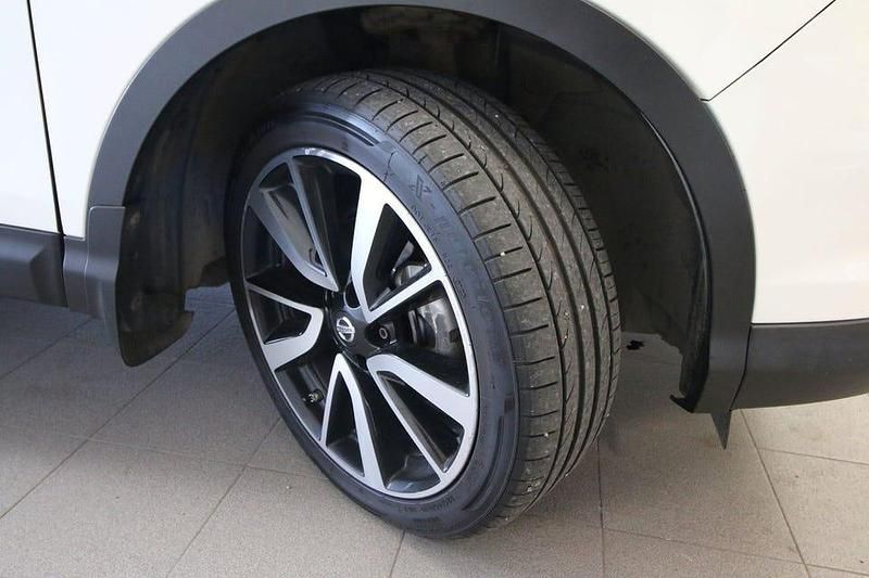 Begagnad Nissan Qashqai 360º 111 HK (81 kW) 2014 Vit SUV