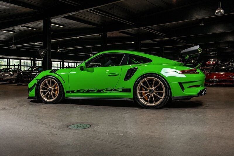 Begagnad Porsche 911 GT3 RS 520 HK (382 kW) 2019 Grön Sportkupé