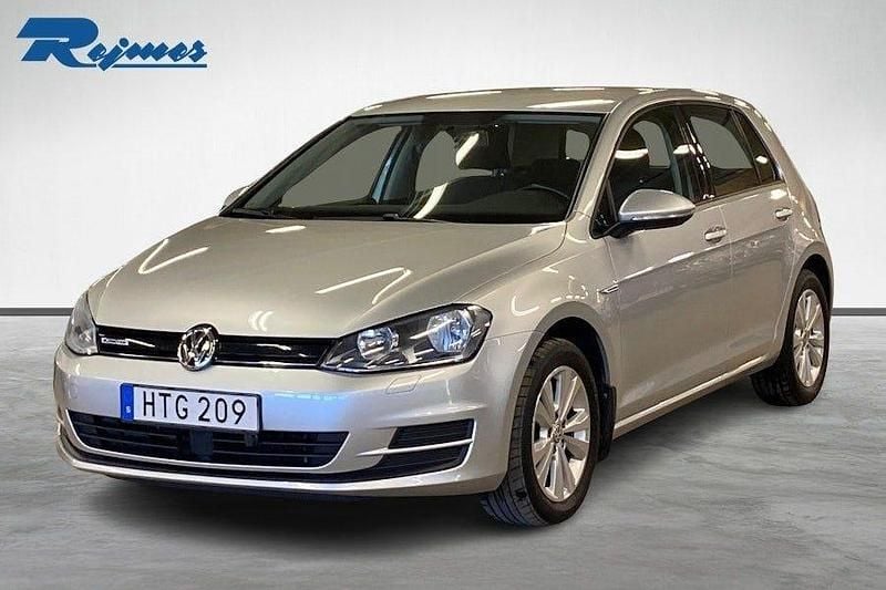 Silver Begagnad 2015 VW Golf VII Halvkombi | 99 100 kr (Superpris) - Bild 1/4