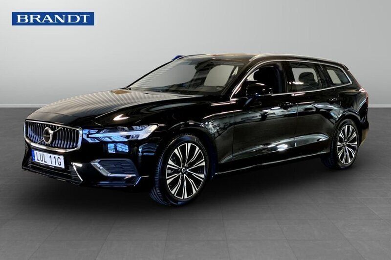 Svart Begagnad 2025 Volvo V60 Core Kombi | 459 900 kr (Marknadspris) - Bild 1/3