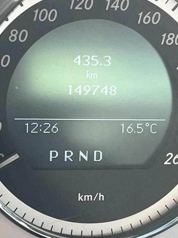 Grå Begagnad 2010 Mercedes 250 Halvkombi | 139 000 kr - Bild 1/4