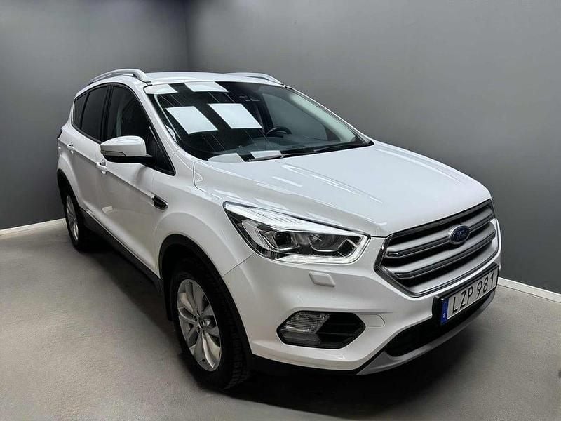 Begagnad Ford Kuga Titanium 150 HK (110 kW) 2018 Vit SUV