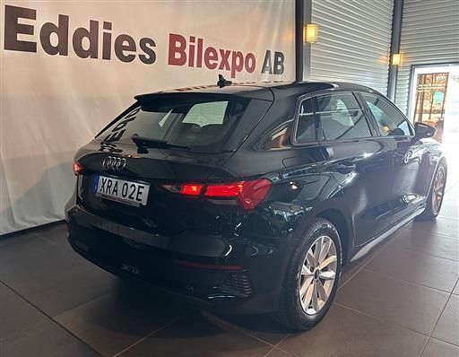 Begagnad Audi A3 Sportback Comfort 150 HK (110 kW) 2022 Svart Halvkombi