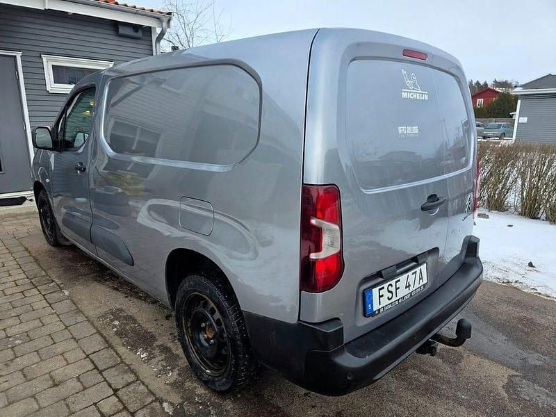 Begagnad Citroën Berlingo 131 HK (96 kW) 2020 Silvergråmetallic Minibuss