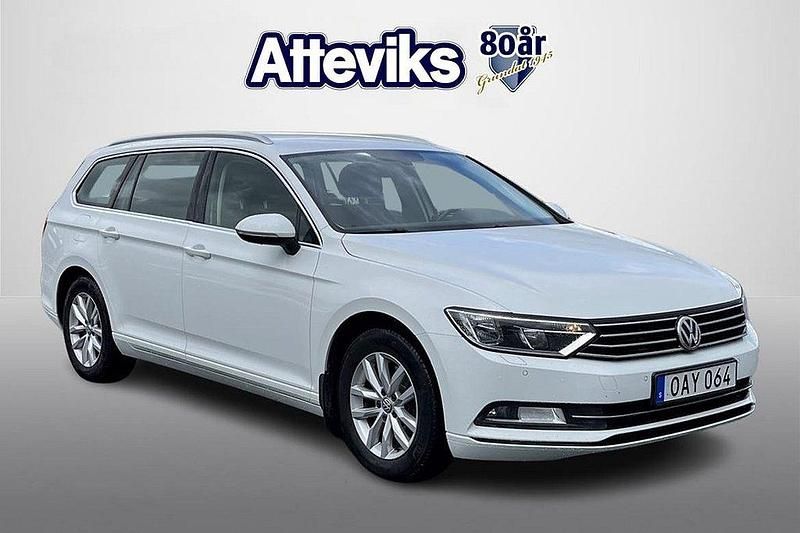Vit Begagnad 2016 VW Passat Kombi | 159 000 kr (Bra pris) - Bild 1/4
