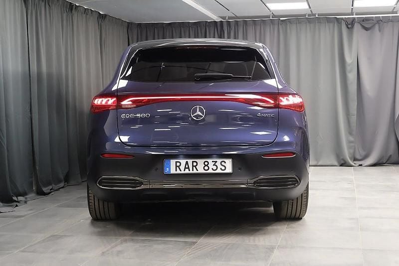 Begagnad Mercedes EQE500 AMG Line Premium Plus 300 kW (408 HK) 2023 Blå SUV