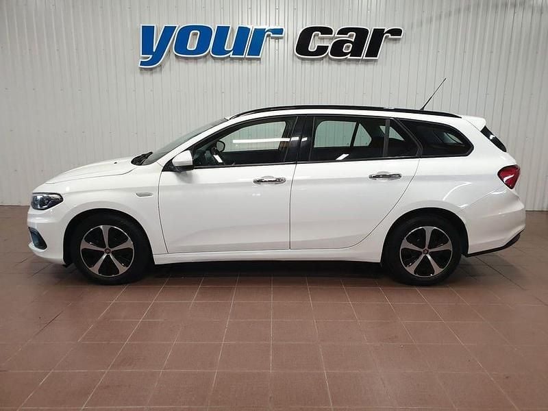 Vit Begagnad 2017 Fiat Tipo Lounge Kombi | 99 000 kr (Marknadspris) - Bild 1/4