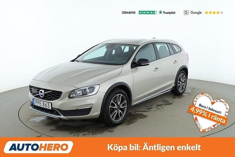 Begagnad Volvo V60 CC Summum 190 HK (139 kW) 2016 Brun Kombi
