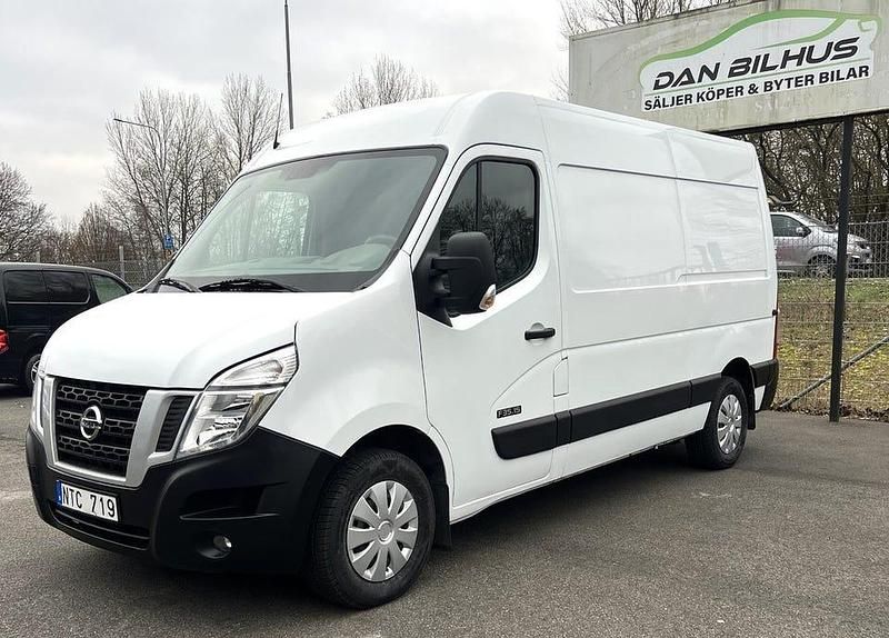 Vit Begagnad 2013 Nissan NV400 Van | 114 900 kr (Lite dyr) - Bild 1/4