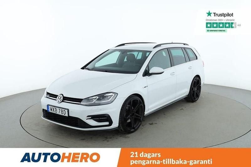 Vit Begagnad 2020 VW Golf VII R-line Kombi | 187 000 kr (Bra pris) - Bild 1/4