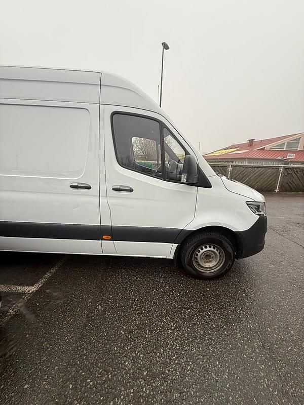 Begagnad Mercedes Sprinter 163 HK (119 kW) 2021 Van