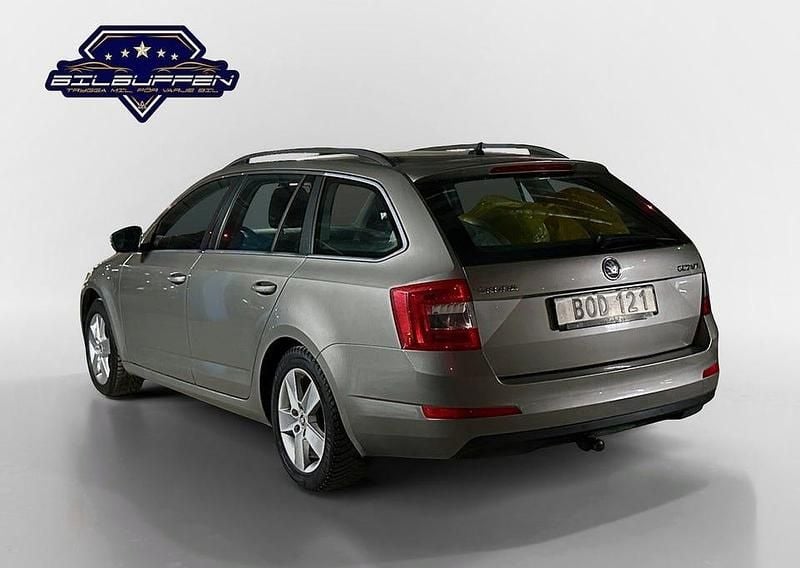 Begagnad Skoda Octavia Ambition 105 HK (77 kW) 2014 Brun Halvkombi