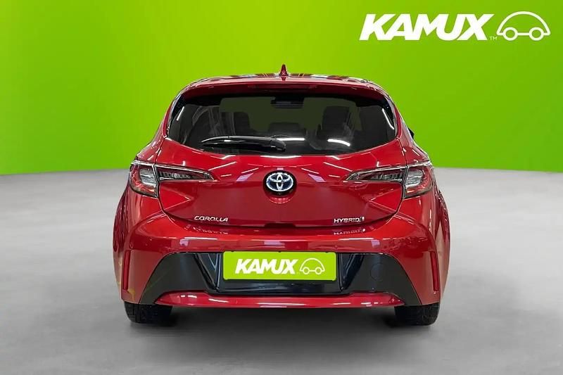 Begagnad Toyota Corolla 122 HK (89 kW) 2019 Röd Halvkombi