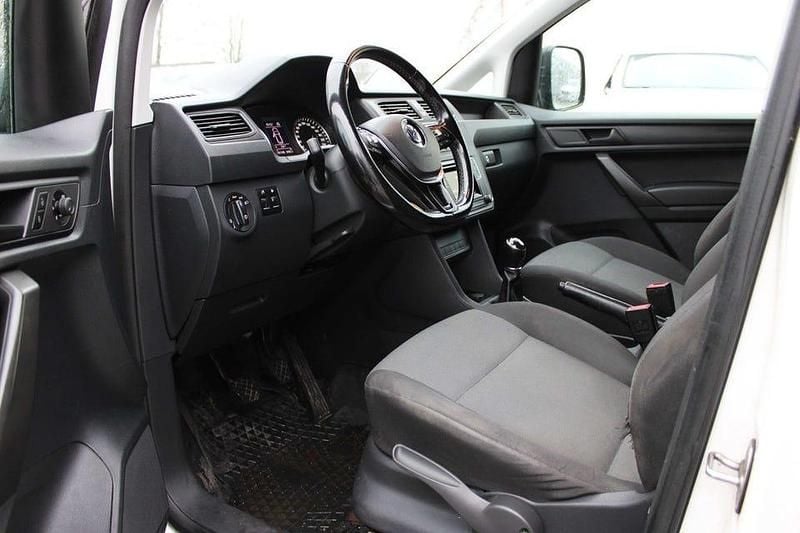 Begagnad VW Caddy 75 HK (55 kW) 2017 Vit Minibuss
