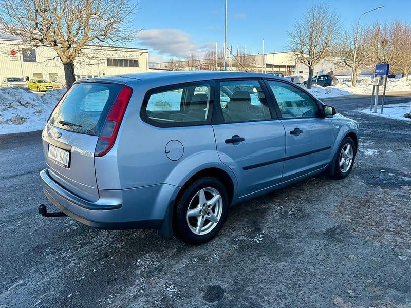 Begagnad Ford Focus 125 HK (91 kW) 2007 Kombi