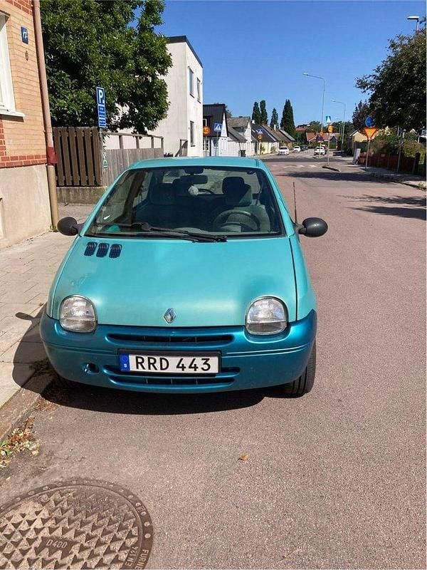 Grön Begagnad 2000 Renault Twingo Halvkombi | 18 000 kr - Bild 1/4