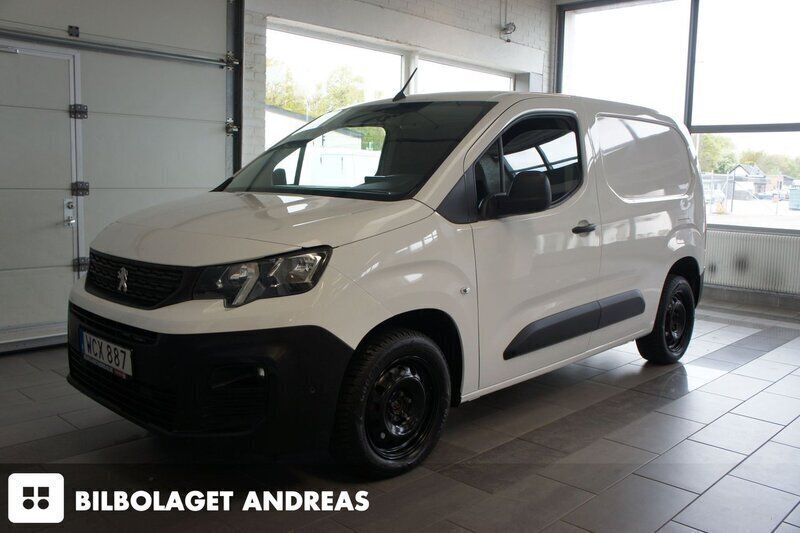 Vit Begagnad 2020 Peugeot Partner Minibuss | 129 900 kr (Bra pris) - Bild 1/4