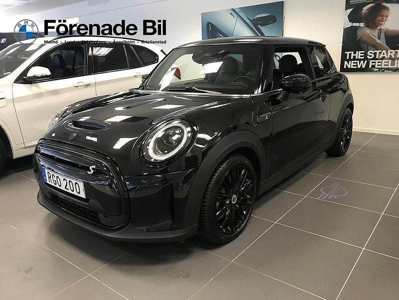 Svart Begagnad 2022 Mini Cooper SE Halvkombi | 219 000 kr (Marknadspris) - Bild 1/4