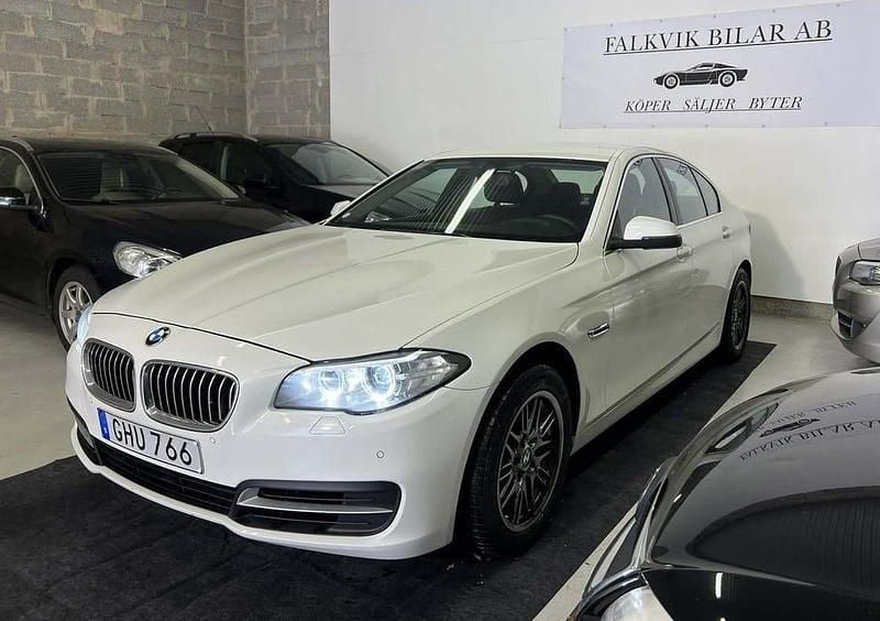 Begagnad BMW 520 184 HK (135 kW) 2014 Vit Sedan