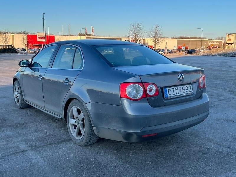 Begagnad VW Jetta 150 HK (110 kW) 2006 Sedan