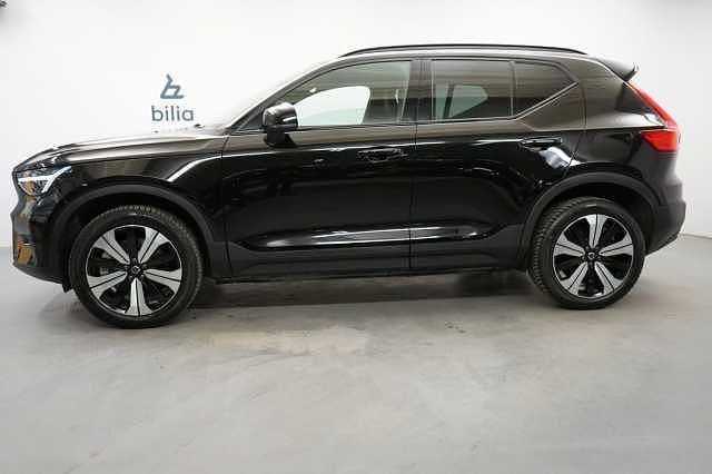 Begagnad Volvo XC40 Plus 185 kW (252 HK) 2022 Svart SUV