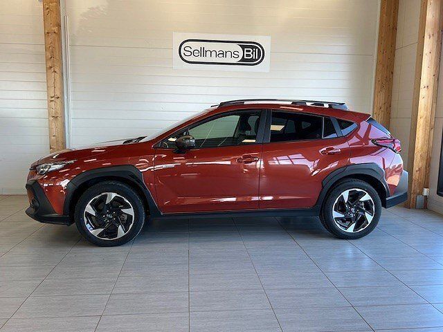 Orange Begagnad 2023 Subaru Crosstrek Halvkombi | 375 000 kr - Bild 1/4