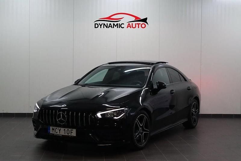 Svart Begagnad 2021 Mercedes CLA180 AMG Sedan | 309 900 kr (Marknadspris) - Bild 1/4