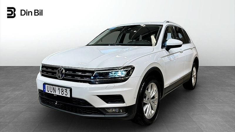 Vit (pure white) Begagnad 2018 VW Tiguan Executive SUV | 214 900 kr (Bra pris) - Bild 1/4