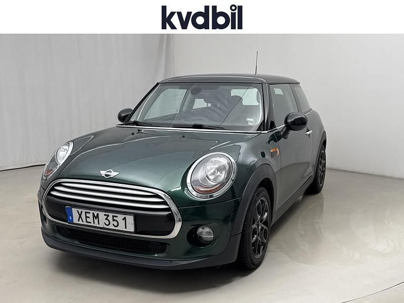 Grön Begagnad 2015 Mini Cooper D Pepper Halvkombi | 99 800 kr (Marknadspris) - Bild 1/3