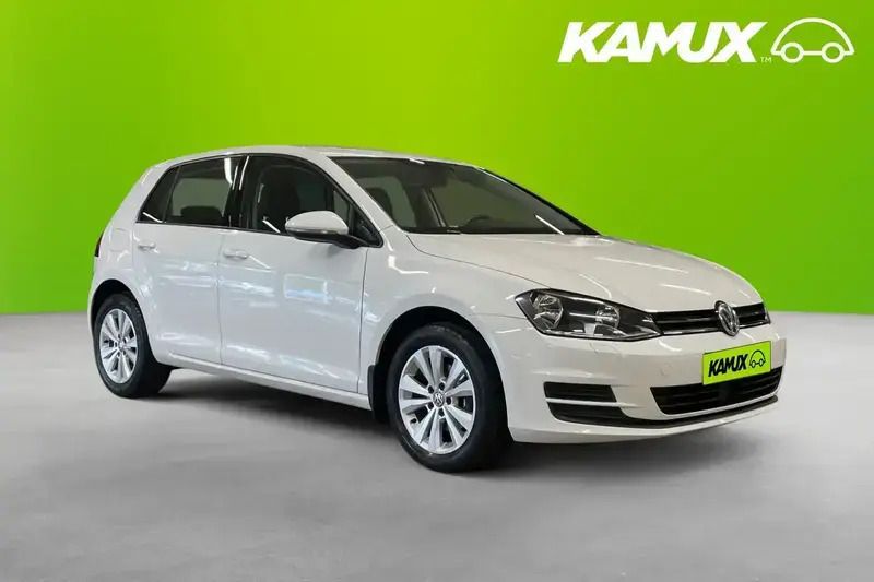 Vit Begagnad 2015 VW Golf VII Halvkombi | 143 700 kr (Marknadspris) - Bild 1/4