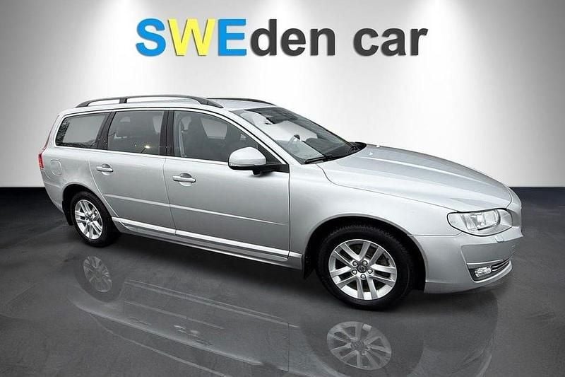 Begagnad Volvo V70 Momentum 150 HK (110 kW) 2016 Silver Kombi
