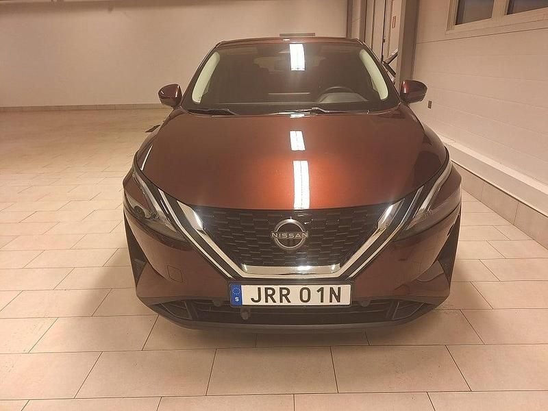 Röd Begagnad 2024 Nissan Qashqai SUV | 329 900 kr (Lite dyr) - Bild 1/4