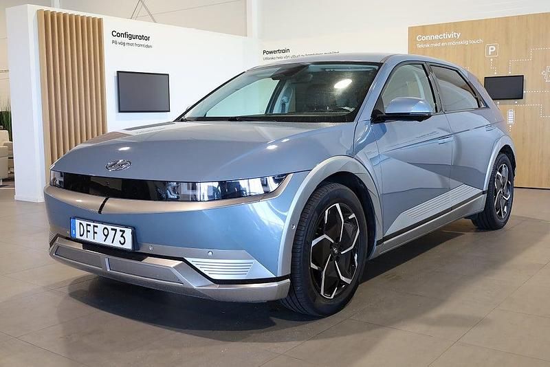 Blå Begagnad 2022 Hyundai Ioniq 5 Advanced SUV | 399 900 kr - Bild 1/3