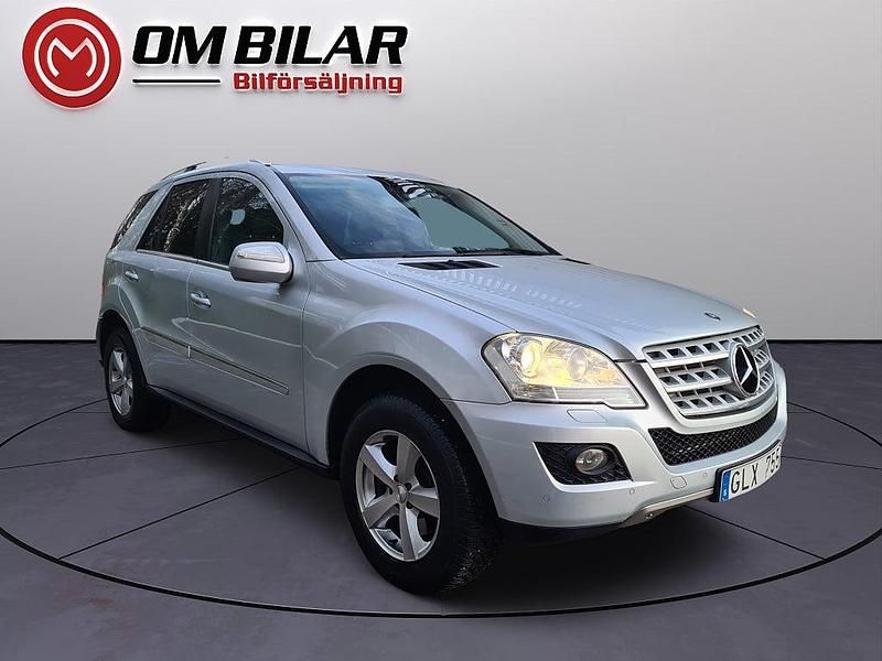 Silver Begagnad 2009 Mercedes ML320 SUV | 115 000 kr (Lite dyr) - Bild 1/4